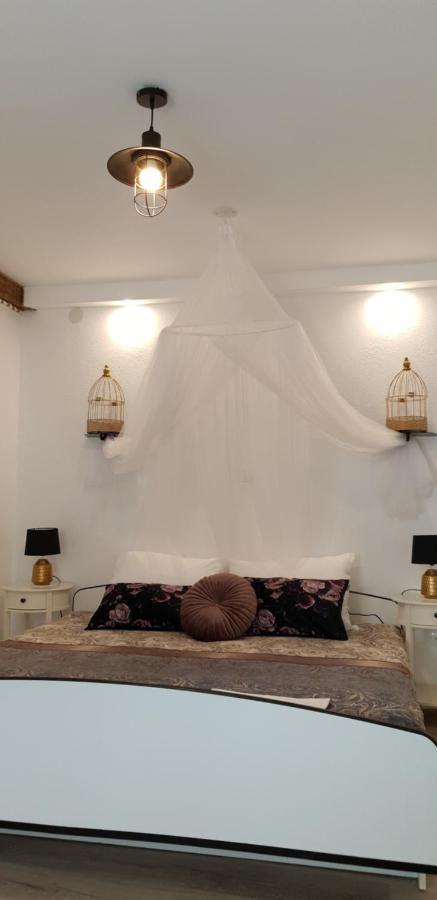 Apartment Marko Сень Екстер'єр фото