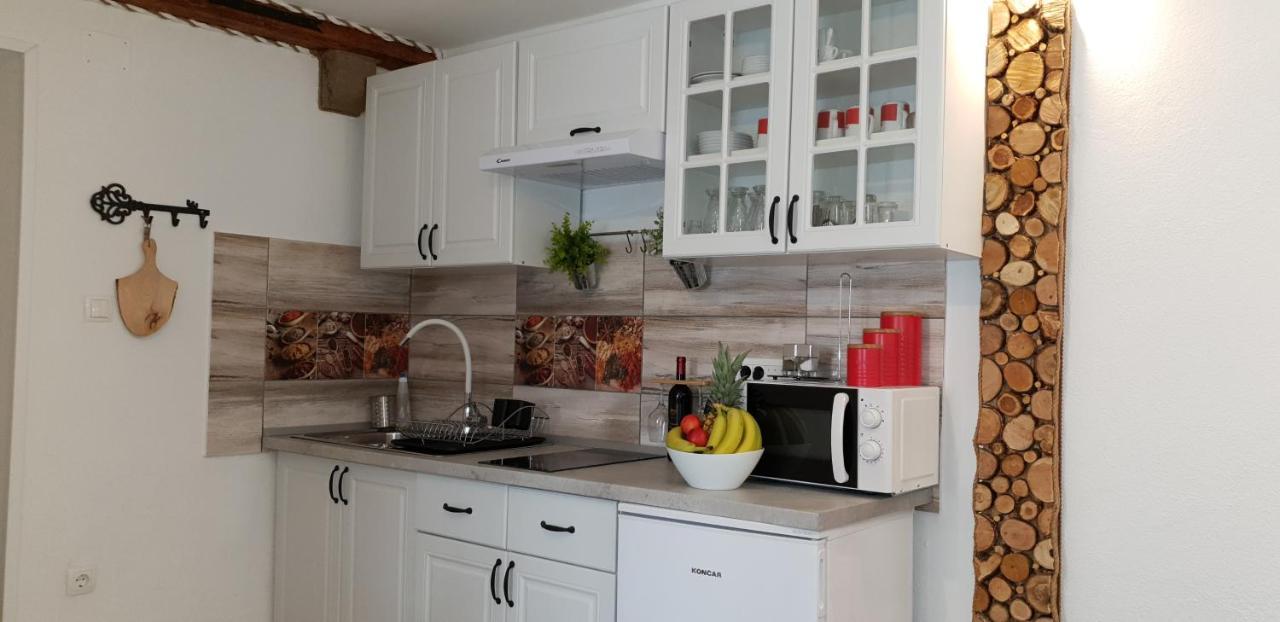 Apartment Marko Сень Екстер'єр фото
